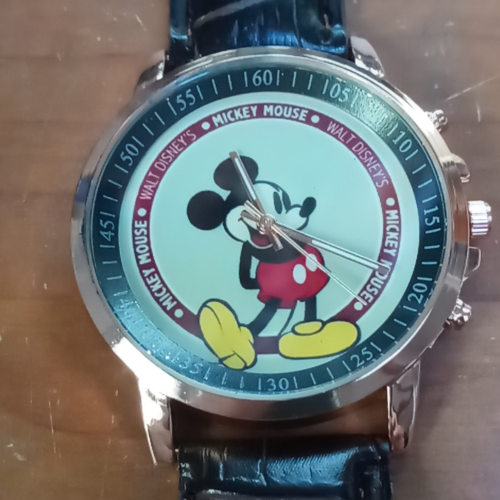 Watch - Picture 3 of 3